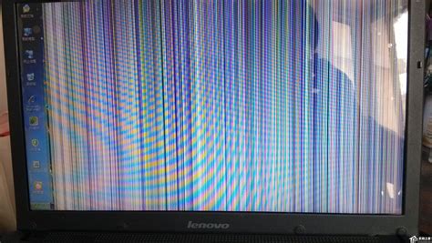 液晶电视屏幕出现条纹怎样维修,液晶电视出现横条纹闪跳缩略图