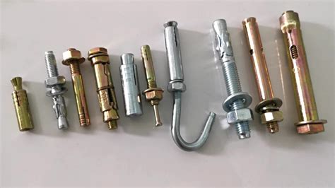 膨胀螺栓(膨胀螺栓安装方法)缩略图